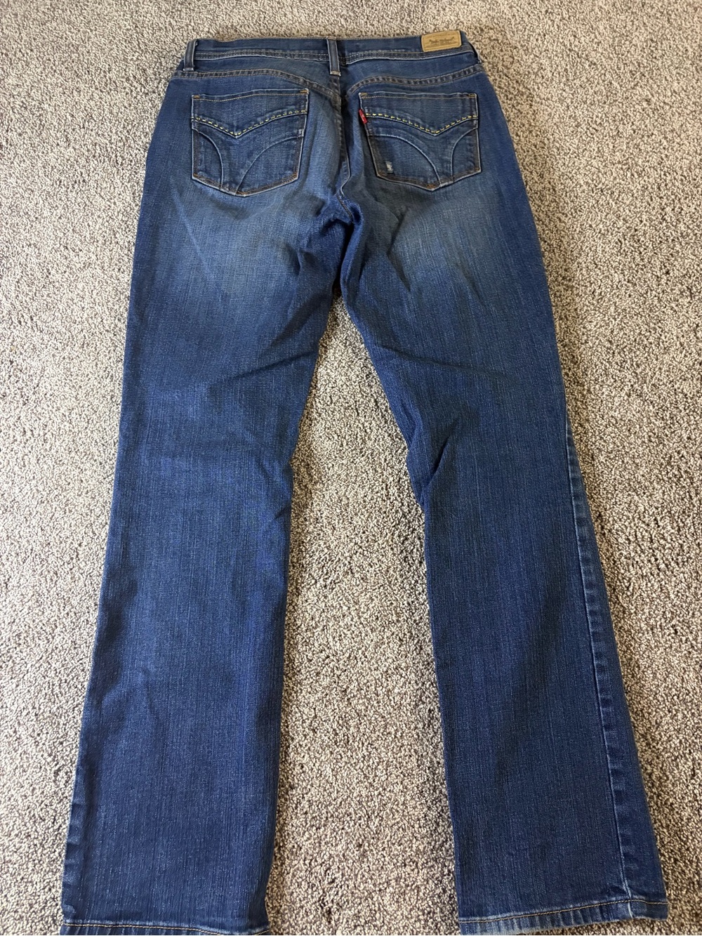 Women's Levi’s Bootcut Jeans | Size 4 | Medium Wash Distressed Denim